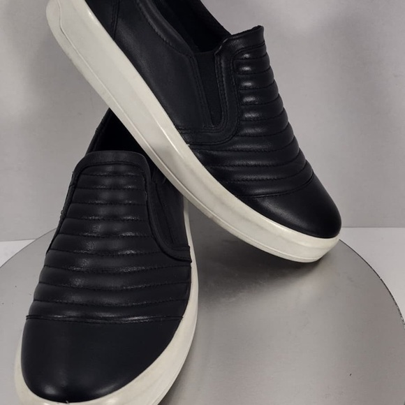 Ecco Black Slip-On Men\'s Shoes size 41/10.5 pre owned good condition